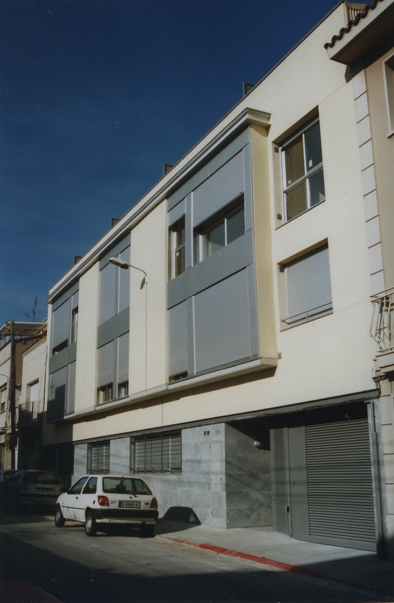 134SBD Edifici plurifamiliar de 13 habitatges a Sabadell